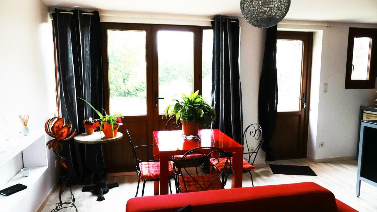Le Vieux Pressoir Apartment Saint-Germain-lès-Arlay Exterior foto